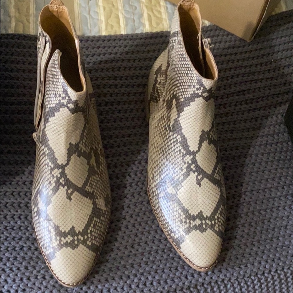 Lucky brand leather boots size 91/2